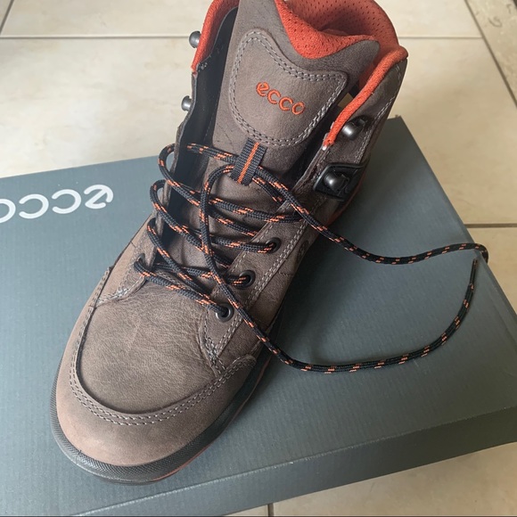 Ecco Ulterra Mid Boots - Picture 3 of 9